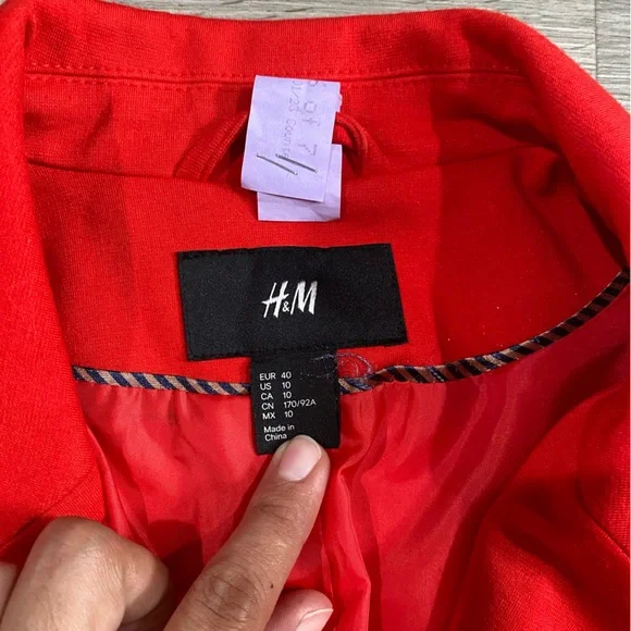H&M Women's Red Blazer Jacket Casual Business Work cons - Picture 2 of 3